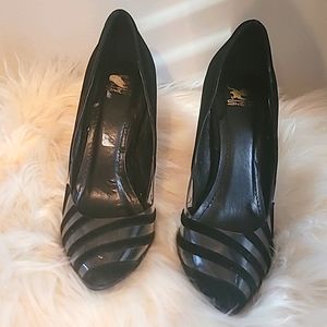Use size 6 black sude heel